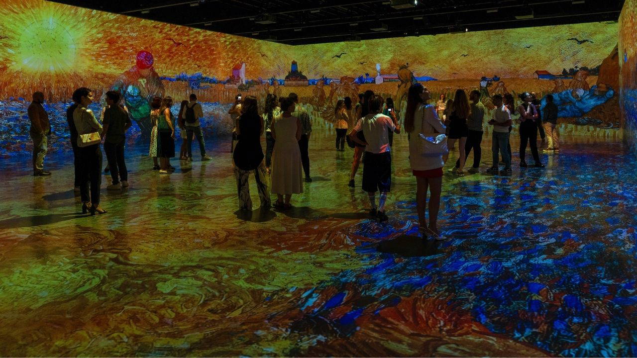 Van Gogh–themed projections at the Digital Experience Center entrance