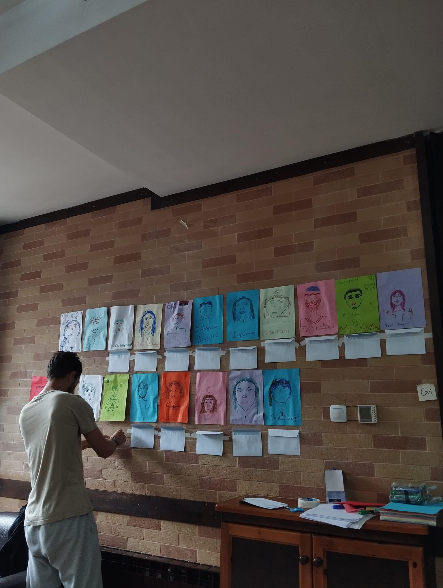 Digital Horizons Erasmus+ projesinde katılımcıların birlikte ger&ccedil;ekleştirdiği &ccedil;alışmalar