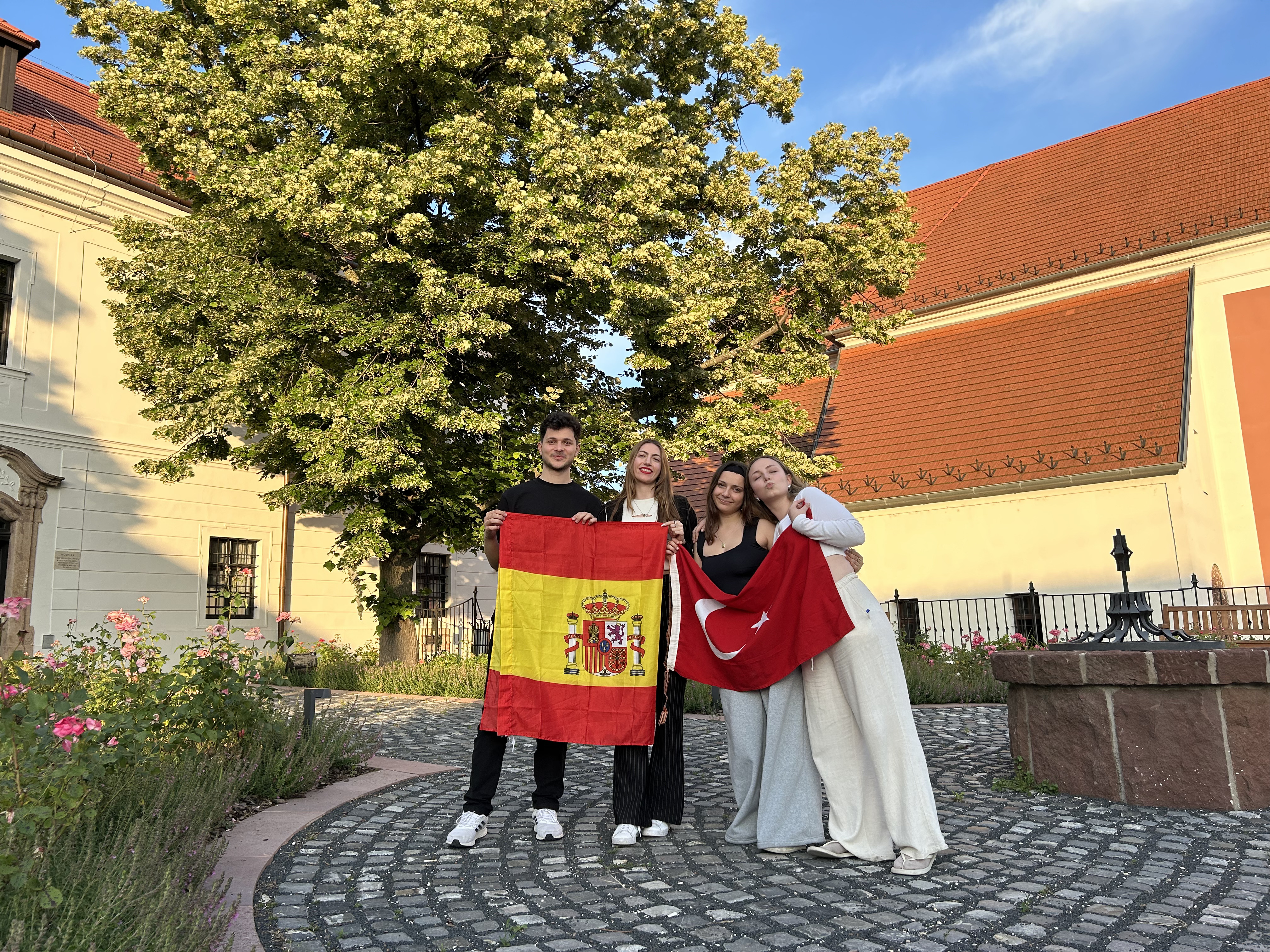 Group photo from the Common Grounds Erasmus+ project
