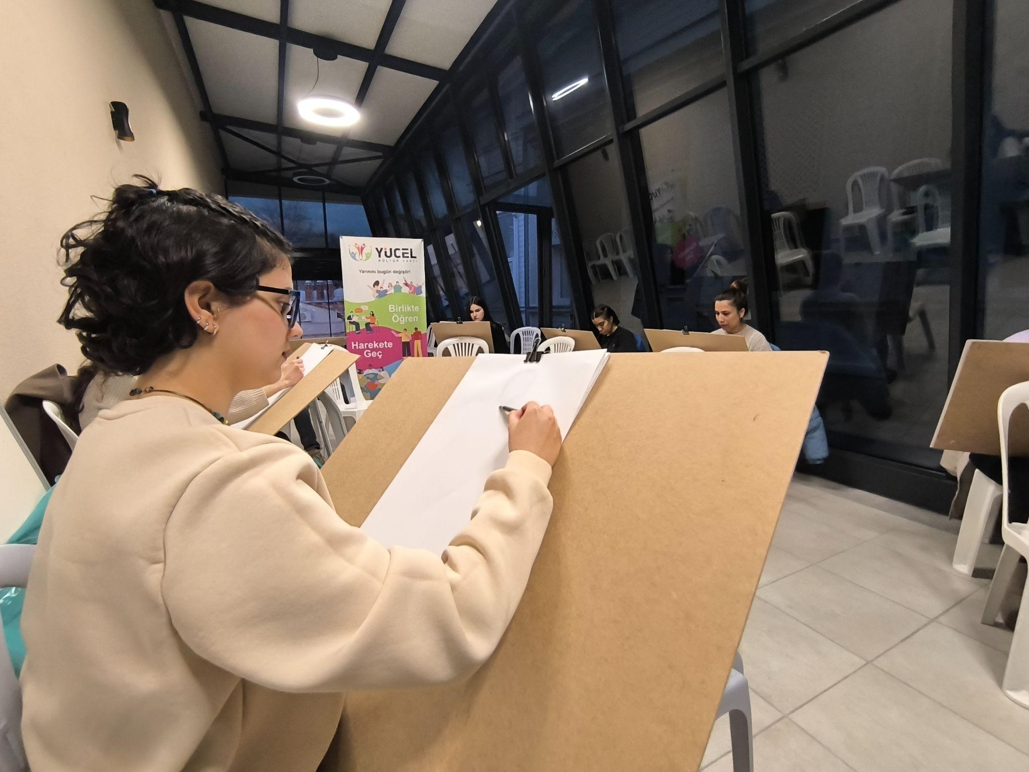 Young Drawing Workshop image 4